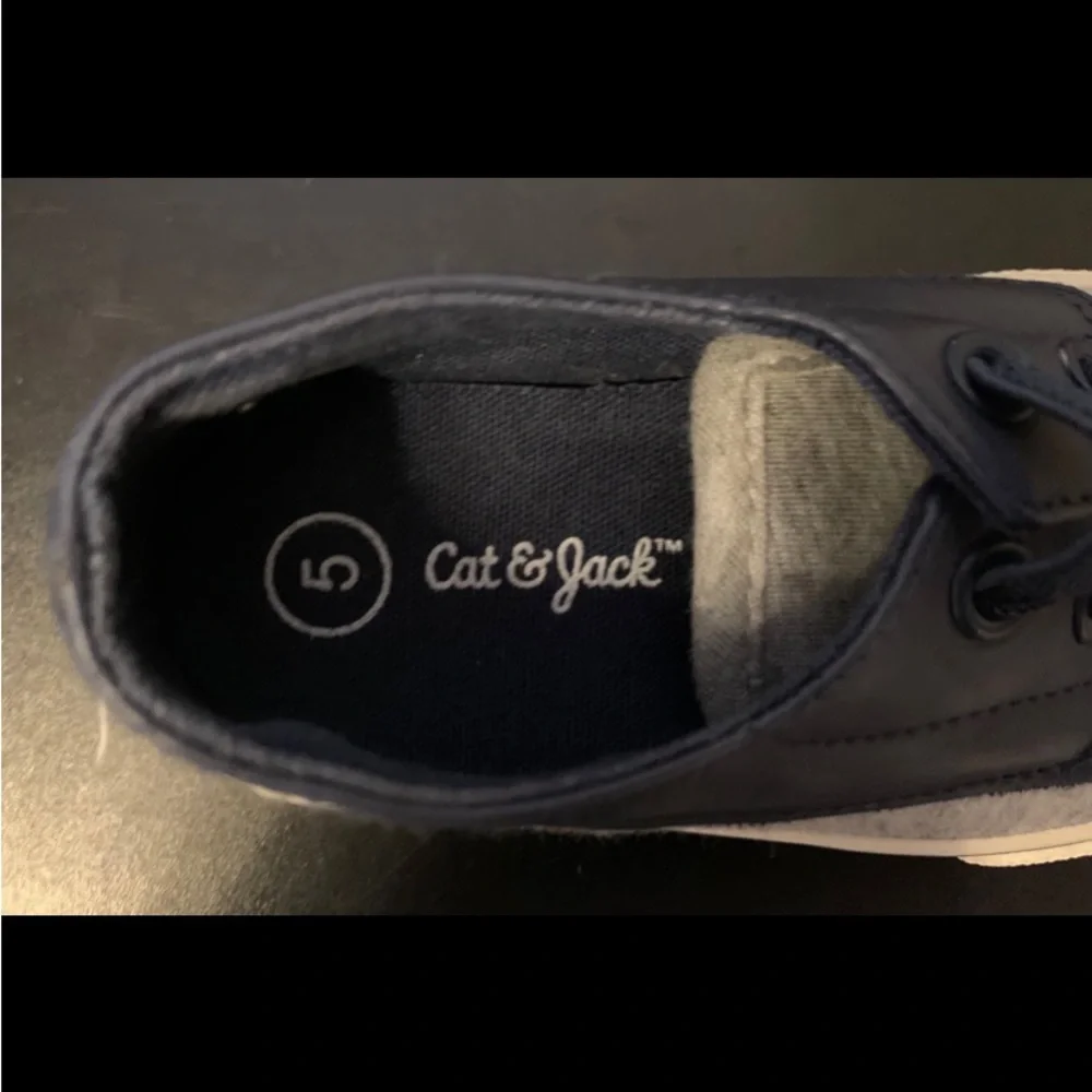 Cat & Jack Grey/Navy Blue Slip-On Sneaker Size  W 5.